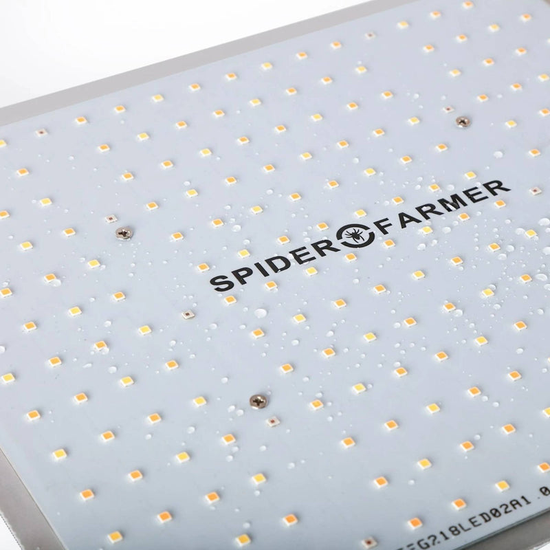 Spider Farmer SF1000 LED Grow Light System bulbs close up